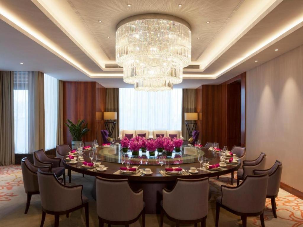 Ming Du Lakeside Hotel Наньнін Екстер'єр фото