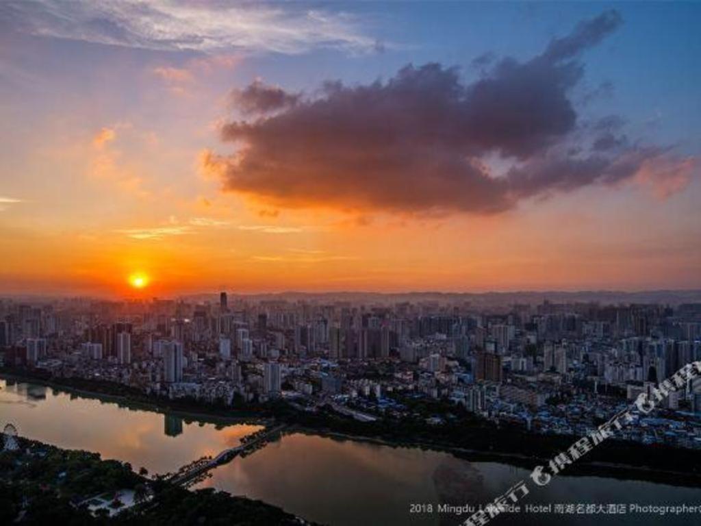 Ming Du Lakeside Hotel Наньнін Екстер'єр фото